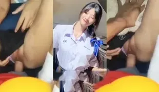 เย็ดคาชุดนักเรียน เด็กมัธยมแหวกหี ให้แฟนเย็ดสด